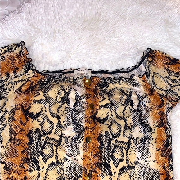 Crop Top - Picture 2 of 4